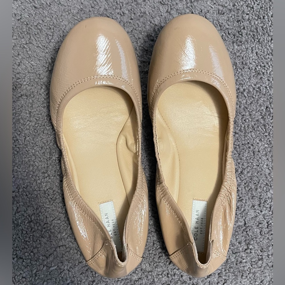 Cole Haan Women’s Size 6.5 Nude Patent Leather Manhattan ballet flats
